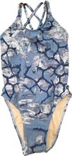 Load image into Gallery viewer, Size 32 Abstract Beehive