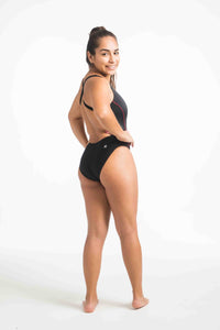 Sporty Style with curvy piping